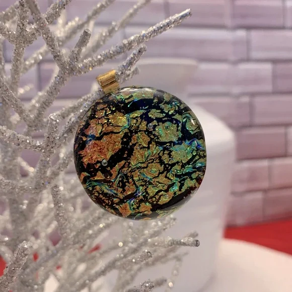 Glass Pendant - Picture 3 of 8